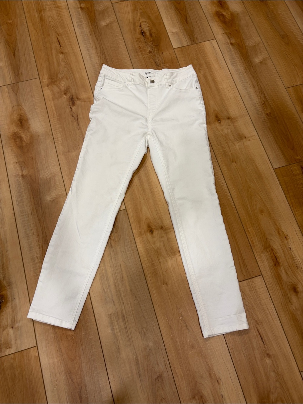 White High-Rise Women’s Jeans